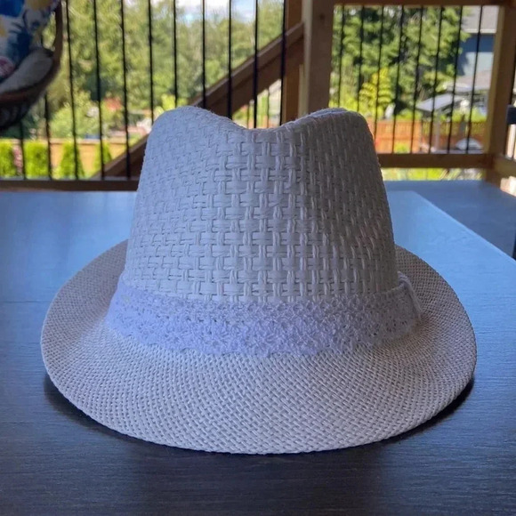 Aqua | La Vie  En Rose Fedora - Picture 2 of 7